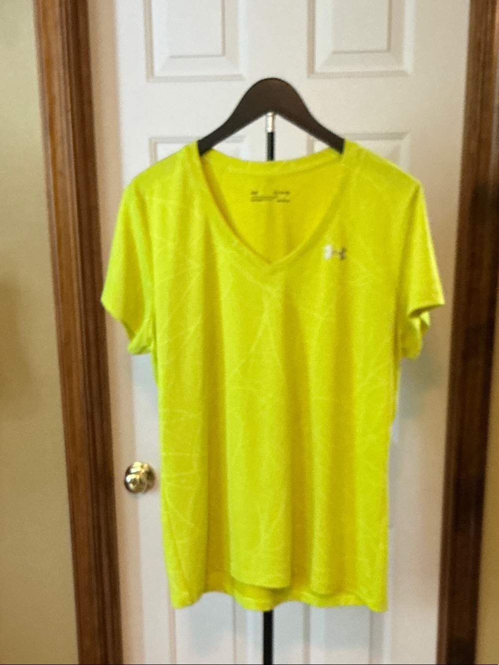 Under Armour Women's Bright Yellow V-Neck Short Sleeve Training Tee